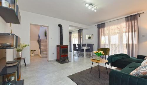 Three-Bedroom Apartment with Balcony