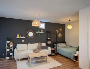 Apartment with Garden View