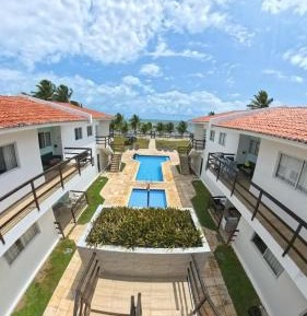 Three-Bedroom Apartment with Balcony