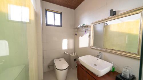 Double or Twin Room with Shower