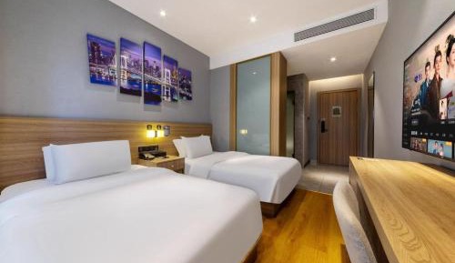 Double or Twin Room with Shower