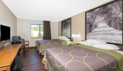 Queen Room with Two Queen Beds - Non-Smoking