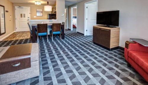 Two-Bedroom Suite