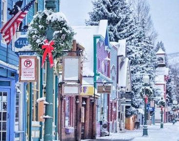 Apartment with Mountain View