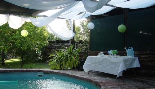 Triple Cabin with Outdoor Shower
