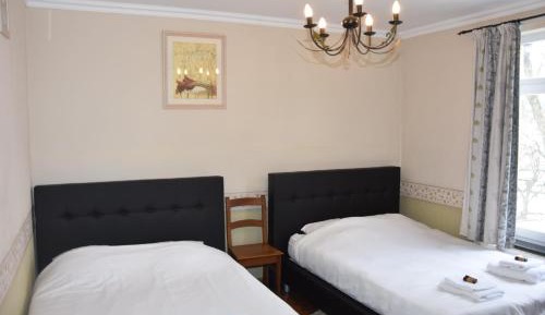 Triple Room with Private Bathroom