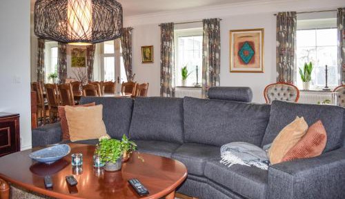Four-Bedroom Holiday Home