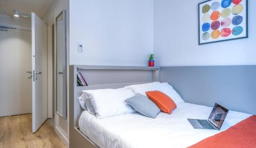 Queen Room