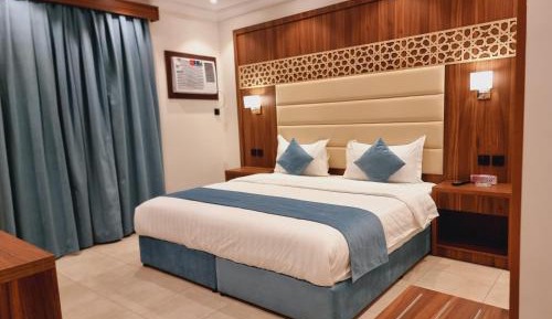 Deluxe Double Room (2 Adults + 1 Child)