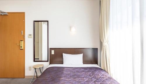 Small Double Room - Smoking