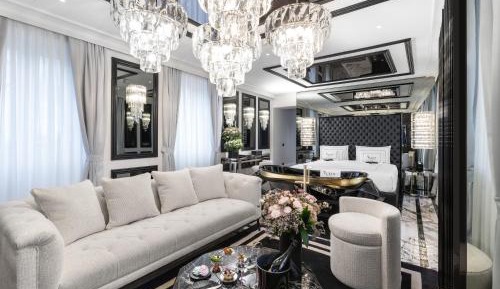 Deluxe Suite with Sauna