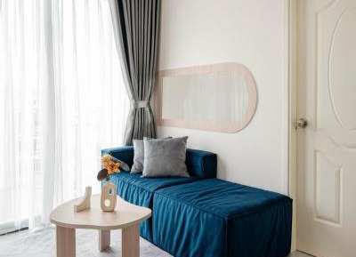 One-Bedroom Apartment with Balcony