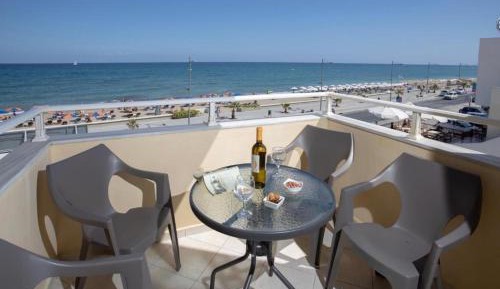 Studio with Sea View
