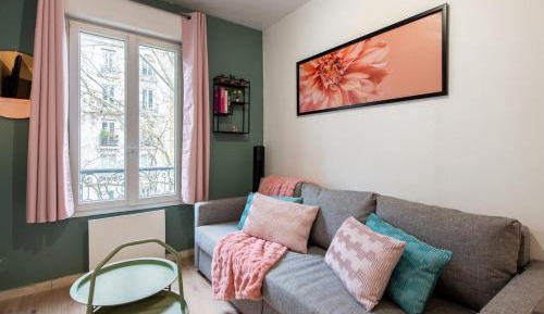 One-Bedroom Deluxe Apartment