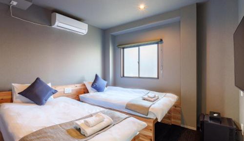 Standard Twin Room with Shared Bathroom