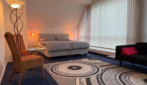 Standard Double Room with Shared Bathroom
