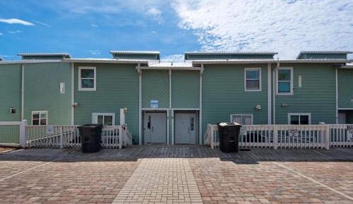 Three-Bedroom Townhouse