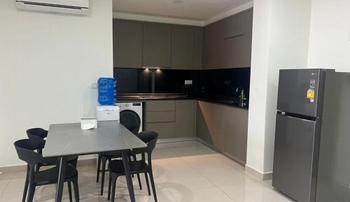 Two-Bedroom Deluxe Apartment with Balcony