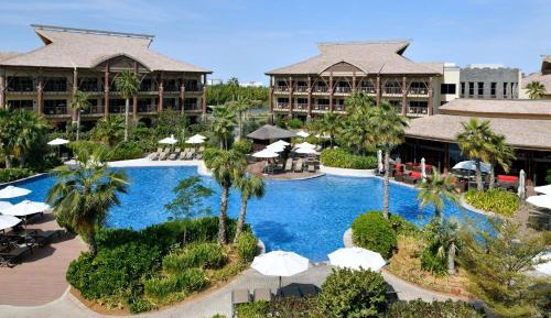 Room with Theme Park Access, Guest room, 1 King, Pool view (Complimentary Beach Access to Sheraton JBR and Shuttle to MOE & Dubai Mall)