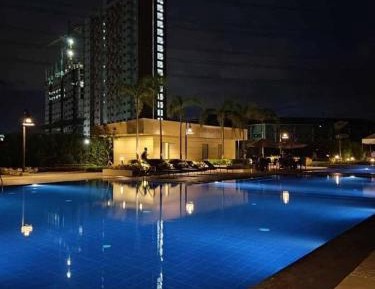 Apartment with City View