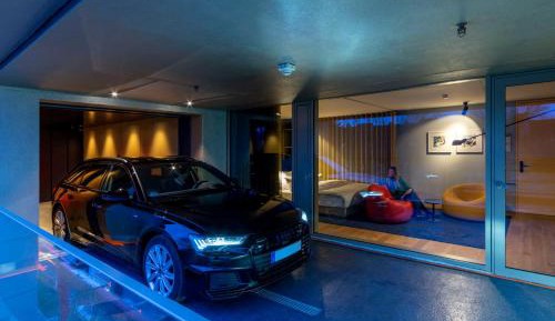 Executive Double Room - Car Loft