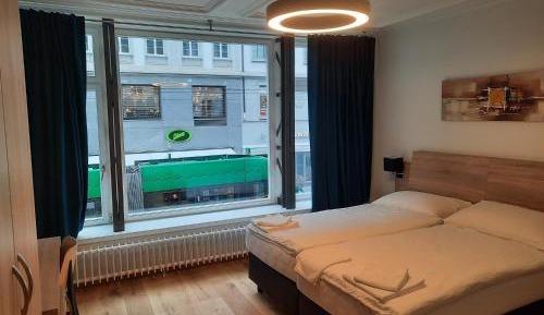 Deluxe Studio - Annex