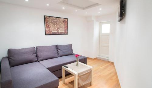Standard Split-Level Apartment #2