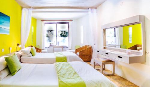 Superior Rooms with Pool View and A/C