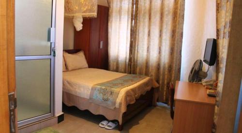 Economy Single Room