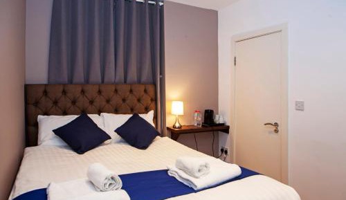 Deluxe King Room