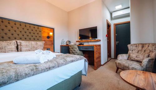 Large Double Room