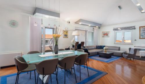 Four-Bedroom Penthouse Apartment