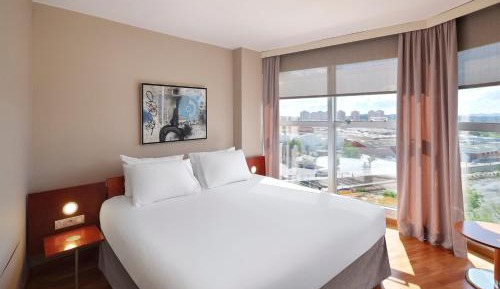 Queen Suite with Spa Bath