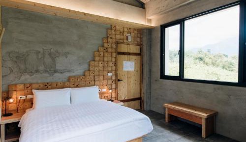 Queen Room with Balcony