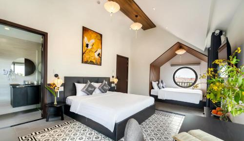 Suite with Hot Tub