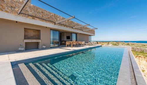 Four-Bedroom Holiday Home