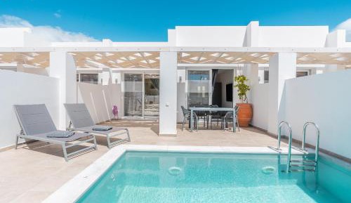 Villa - Beach Front