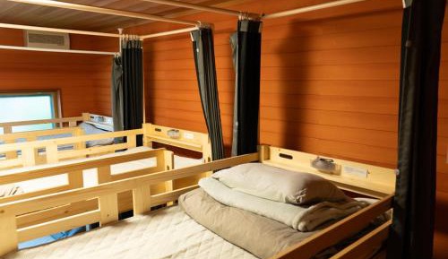 Bed in 8-Bed Mixed Dormitory Room