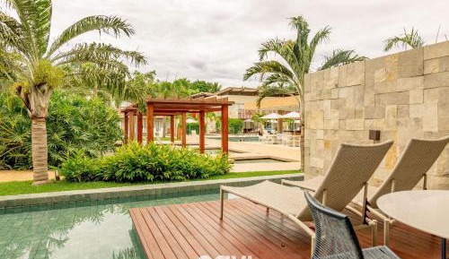 Apartment with Pool View 