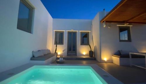 Superior Villa with Outdoor Hot Tub & Panoramic View
