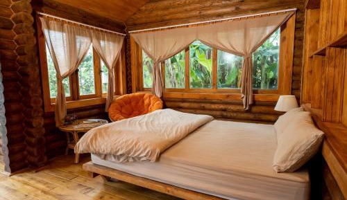 Deluxe Bungalow with Garden View