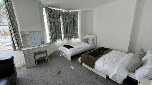 Triple Room with Shared Bathroom