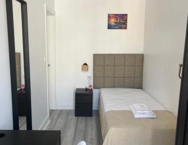 Single Room with Shared Bathroom