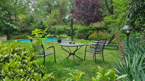 Studio with Garden View