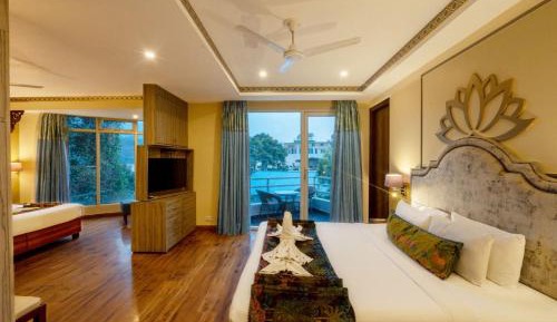 Family Room- Partial River Facing with Balcony