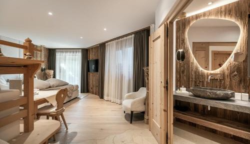 Suite with Sauna