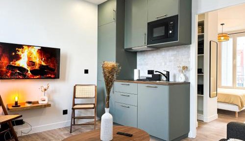 One-Bedroom Apartment