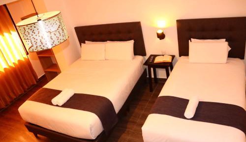 Queen Room with Spa Bath