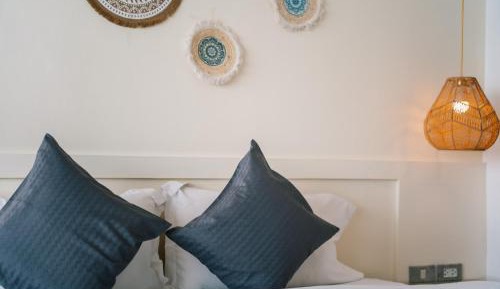 Deluxe Double Room with Shower