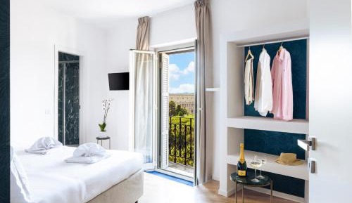 Deluxe Room with Colosseum View